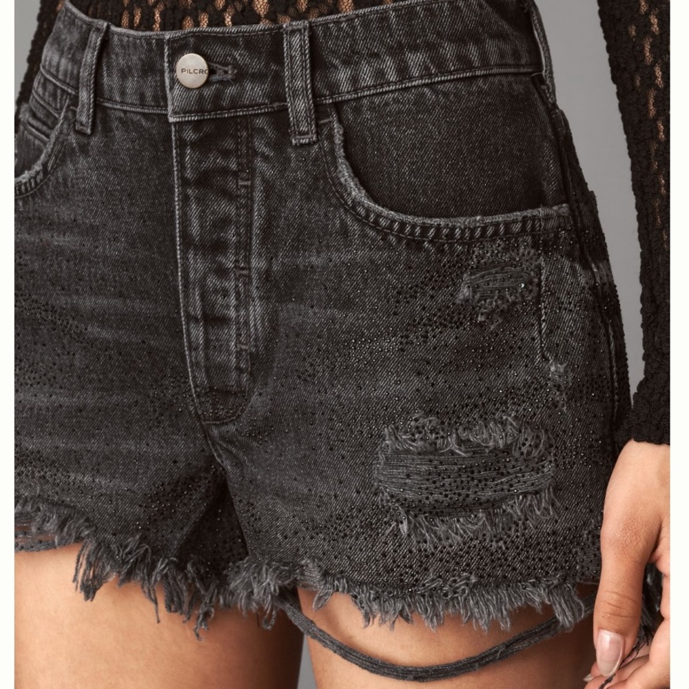 ANTHROPOLOGIE➕NWT PILCRO The Devon Rhinestone Distressed Denim Shorts